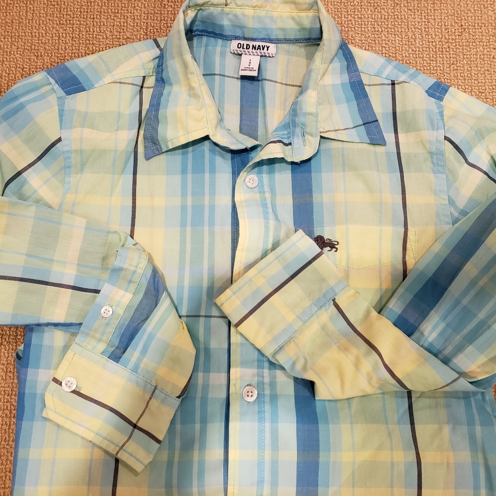 Old Navy long sleeved shirt